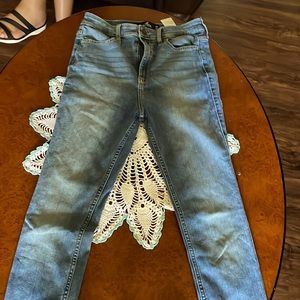 I’m am giving these Jeans for 16$ it is way better for the original price